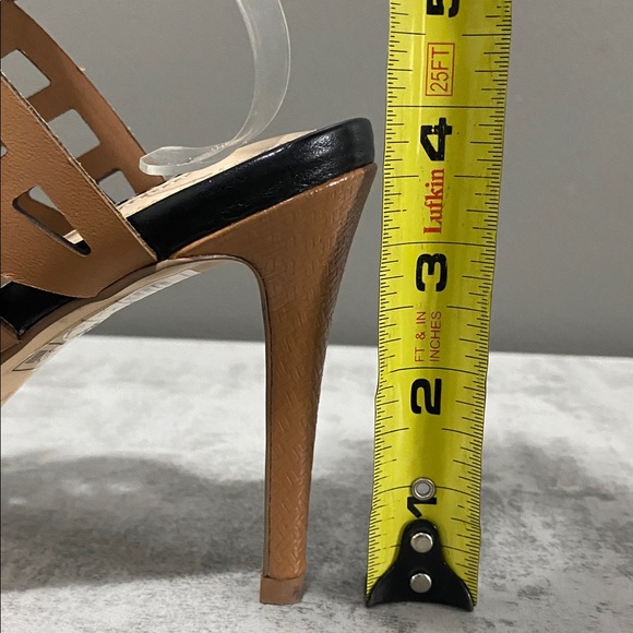 White House Black Market Tan & Black Strappy Heels Size 6.5 - Picture 10 of 13